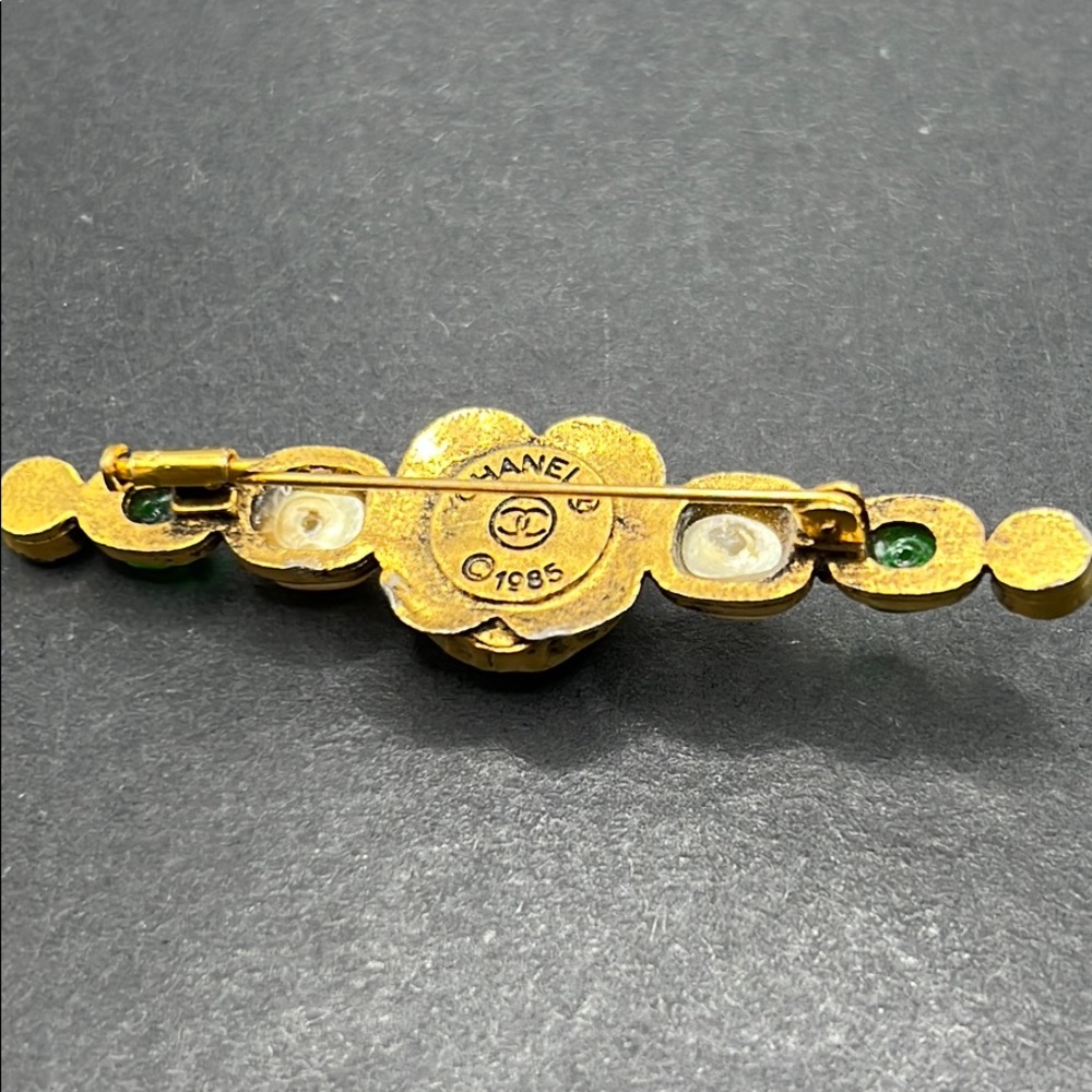 RARE COLOR Chanel 1985 gripoix glass brooch - Picture 10 of 11